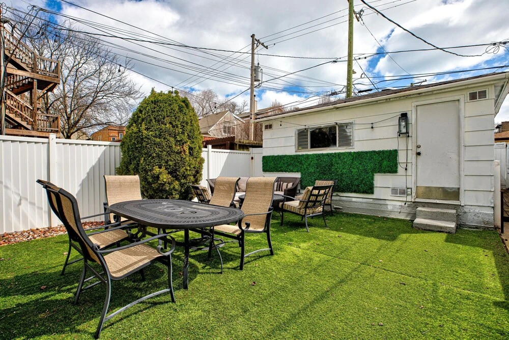 Chic Penthouse in Perfect Wrigleyville Location by AllSet Turnover