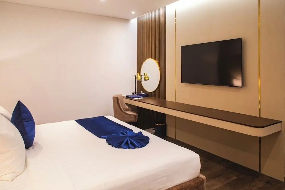 SANDALS AQUILA HOTEL
