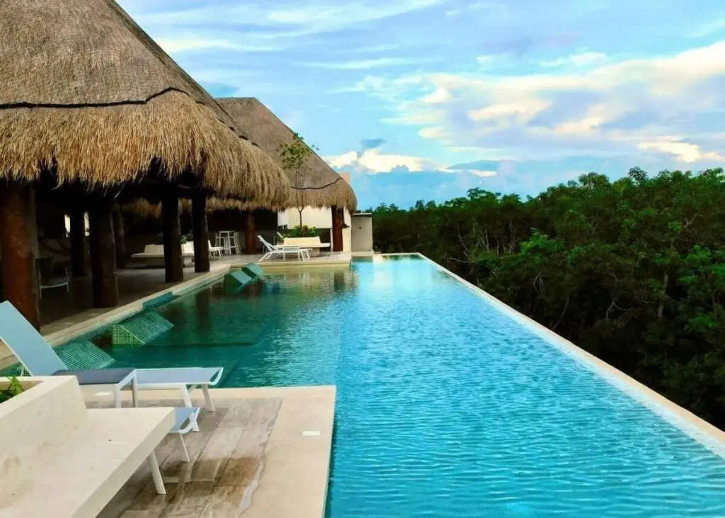 1Br. Condo with Amazing Jungle View & Top Luxury Amenities