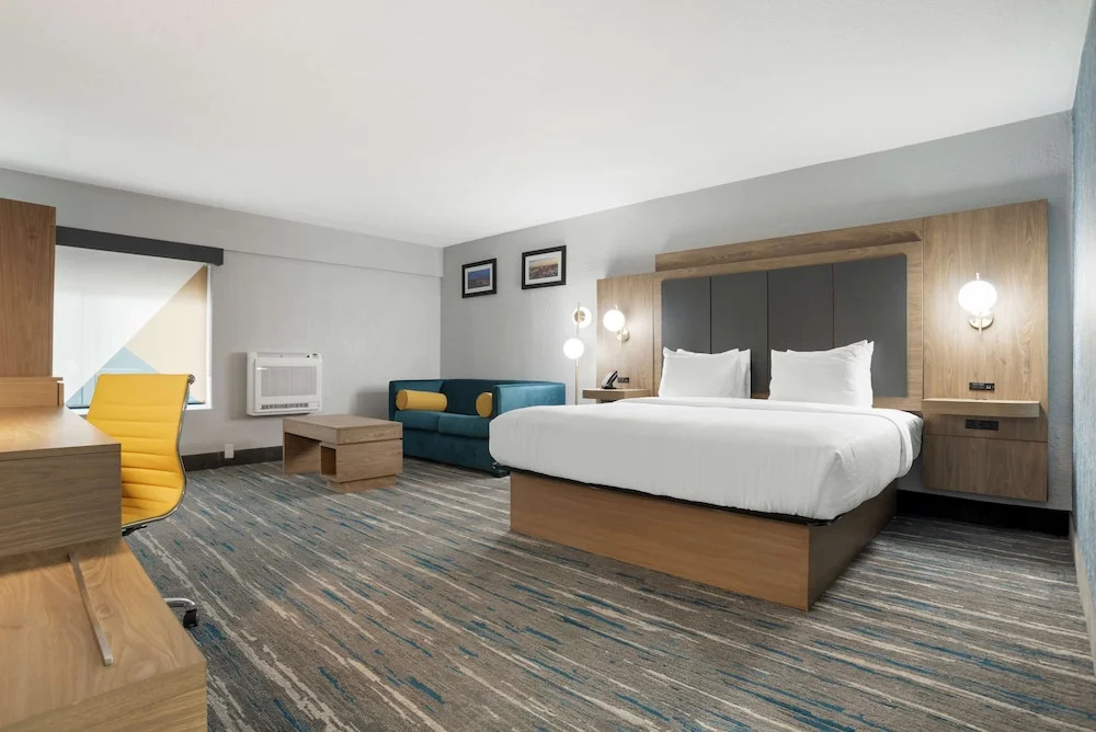 Best Western Plus Mobile Inn and Suites