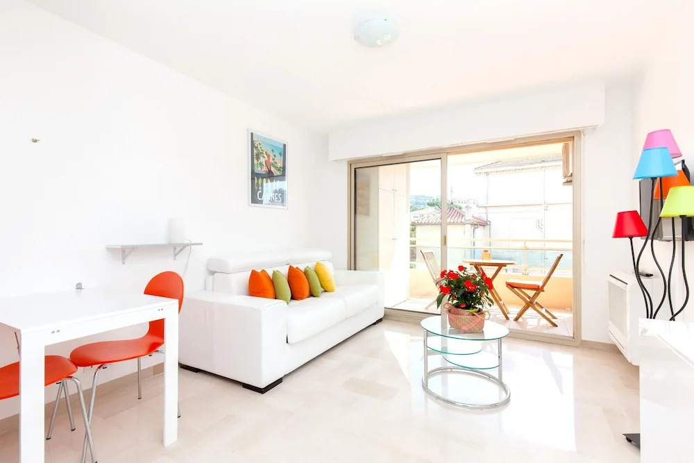 Studio In Cannes With Wonderful City View Terrace And Wifi 50 M From The Beach