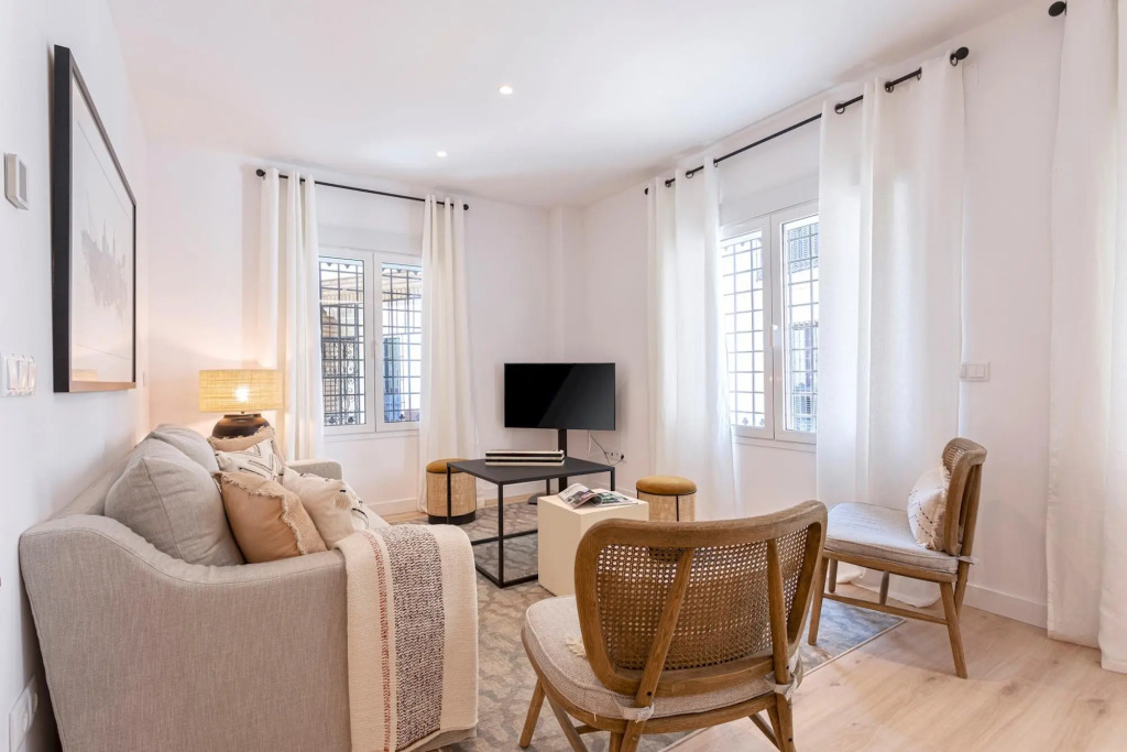 Spectacular 3BD Apartment in Santa Cruz Neighborhood Aire I