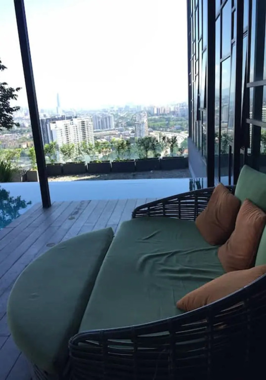 VacationHomes @ The Leafz