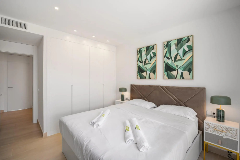 Yara In Fuengirola With 3 Bedrooms And 2 Bathrooms