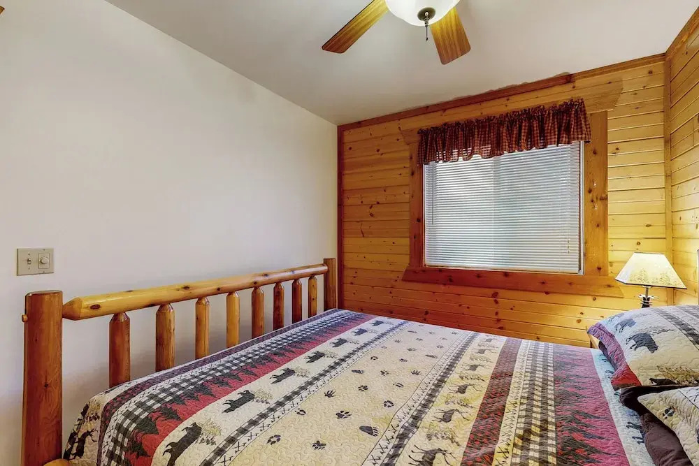 Adventure Basecamp! Three Bears Resort Retreat