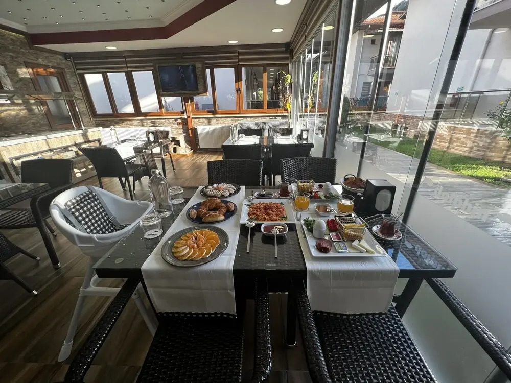 SARIGERME NEW GATE HOTEL