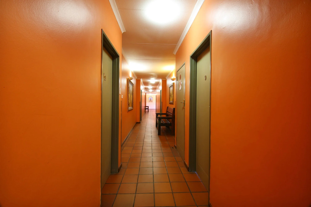 Kalahari Arms Hotel