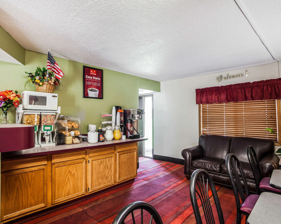 Econo Lodge Urbandale