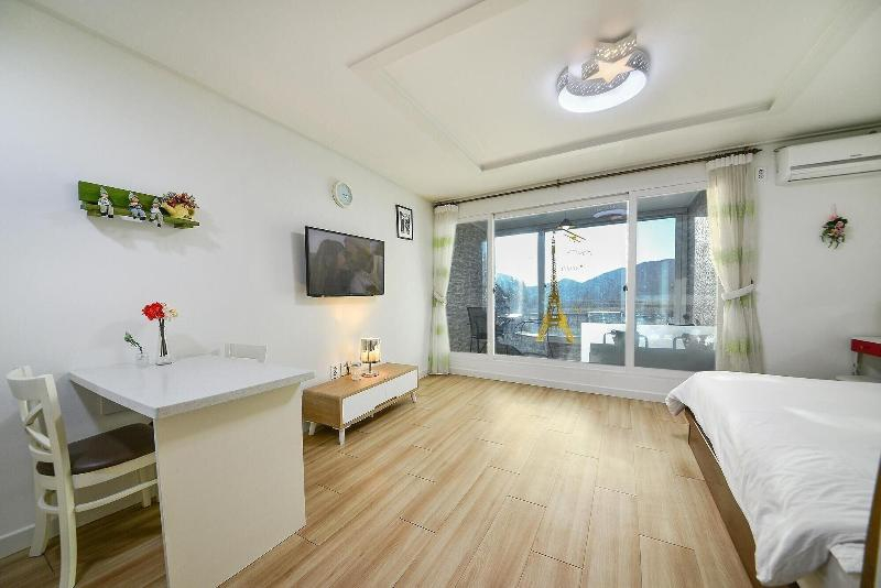 Ganghwa Noeldamunspa Pension