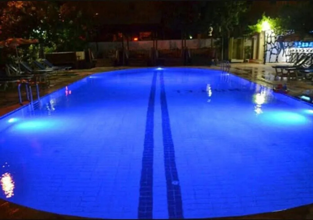Nicholas Garden Hotel