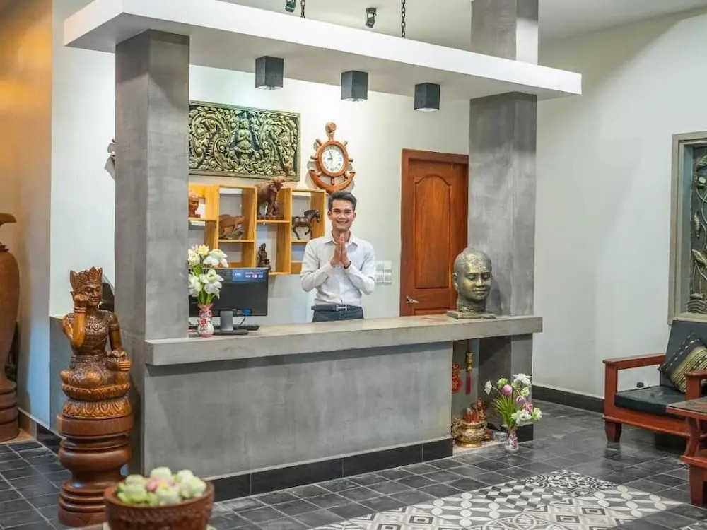 Nice Room for 2 in Hotel Historical Style Angkor