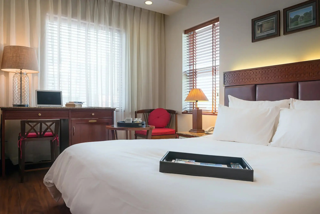 Hanoi E Central Luxury Hotel