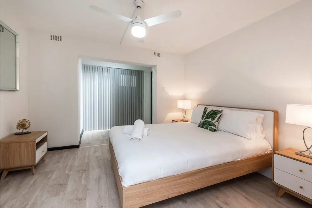 Comfortable Living Space Close to Foreshore & Cbd