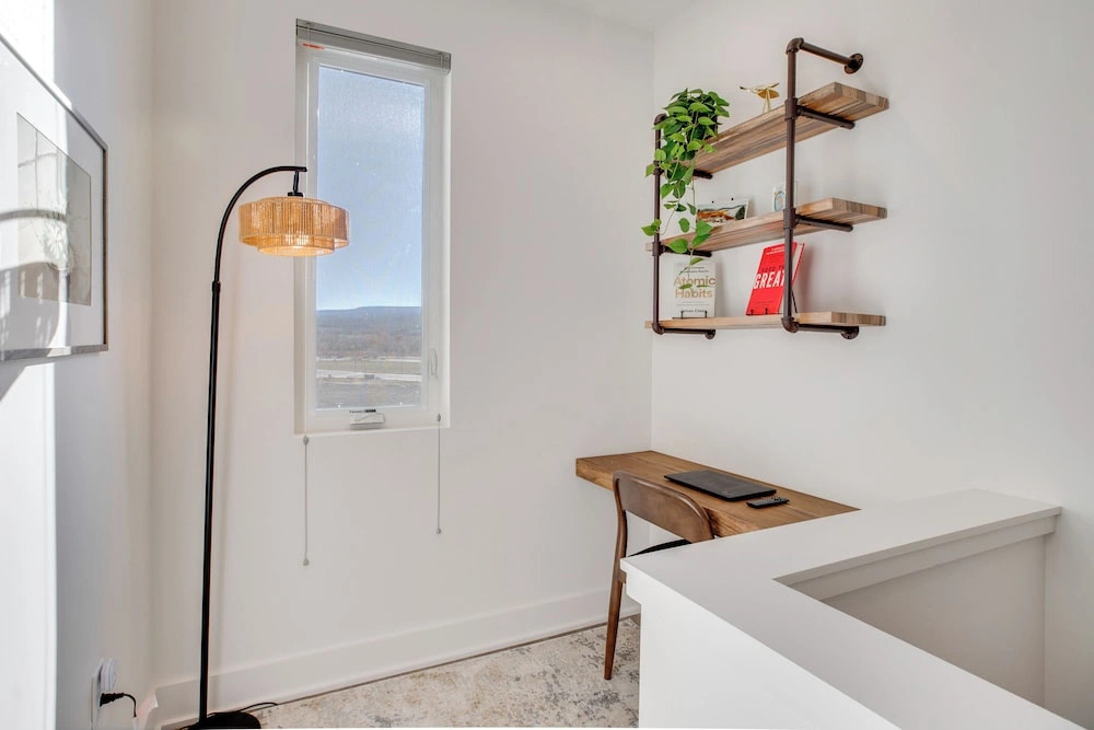 Mtn-view Balcony: Riverside Grand Junction Home