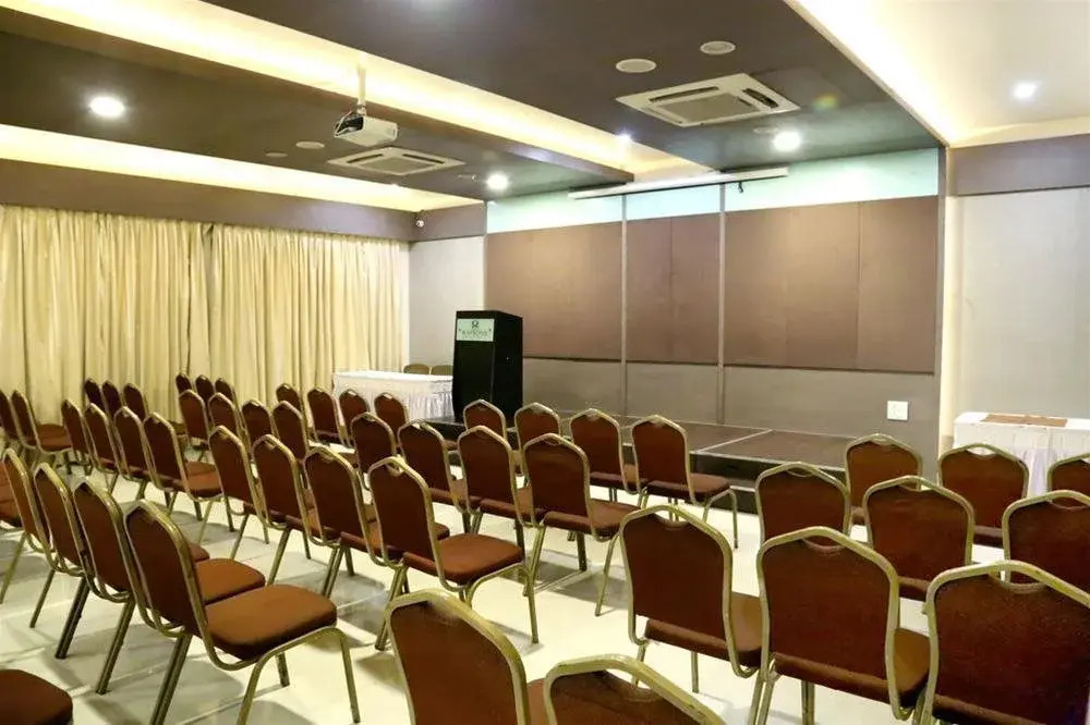 Oyo Premium New Shahupuri Kolhapur