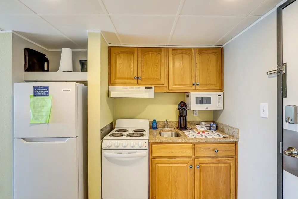 Condo w/ Balcony + Pool Access in Myrtle Beach!
