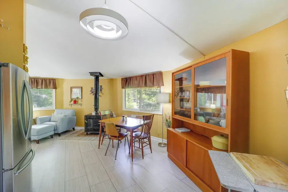 Pet-friendly Getaway w/ Porch in Banner Elk!