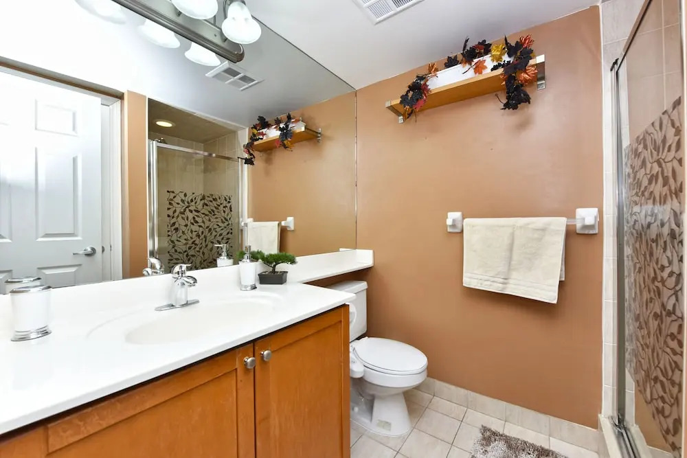 Sarkar Suites - 3888 Duke of York Blvd