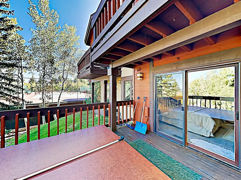 New Listing! Deer Valley Townhome W/ Hot Tub, Pool 3 Bedroom Townhouse
