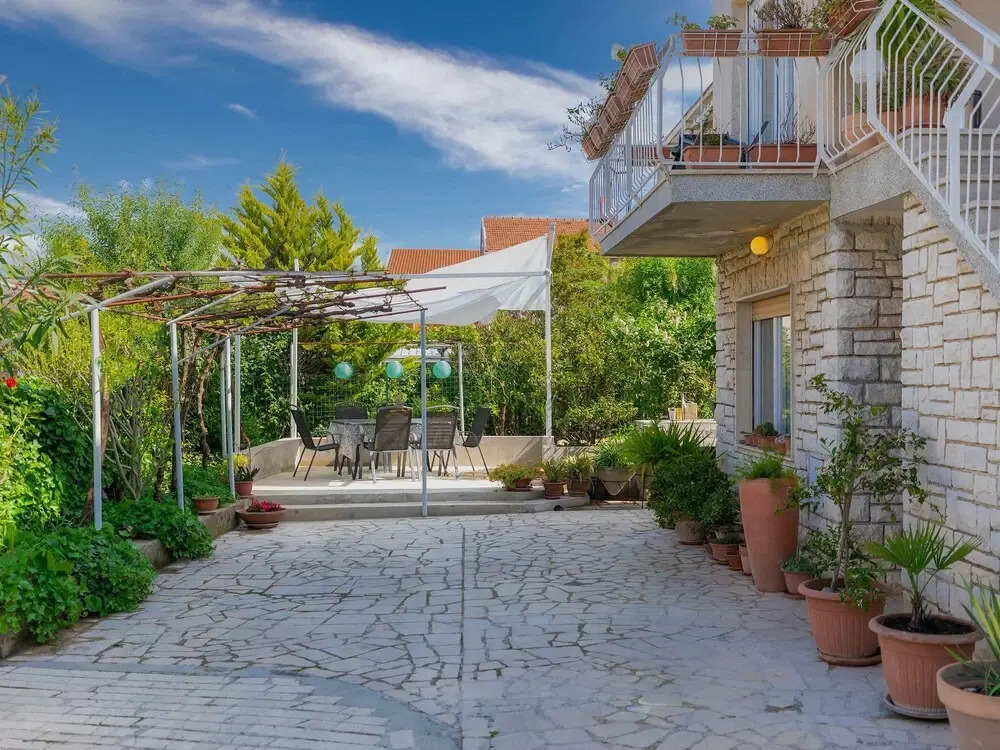 Laura Pula in Pula With 3 Bedrooms and 3 Bathrooms