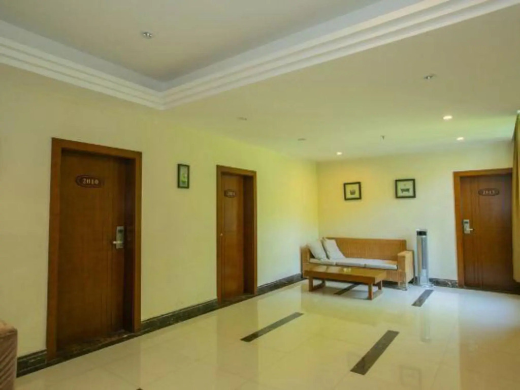 Xianshan Liuyun Holiday Hotel
