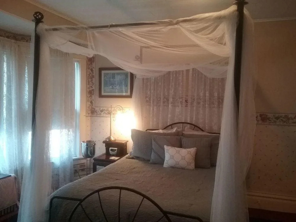 Candlelite Inn Bed & Breakfast