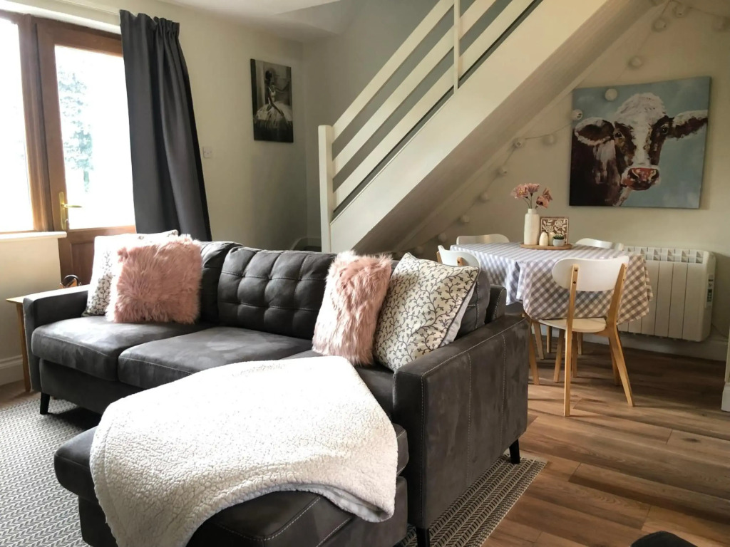Charming, Modern Masonette in Heart of Fermoy River Town