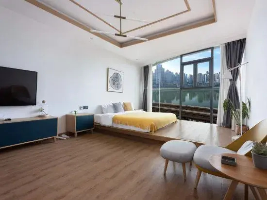 Qianyi Qianxun Hotel (Chongqing Jiefangbei Hongyadong Branch)