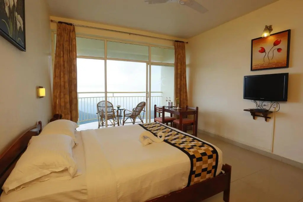 The Cliff Resort, Munnar