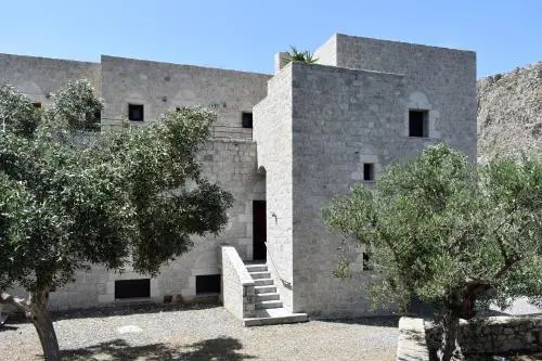 Akroyiali Apartments