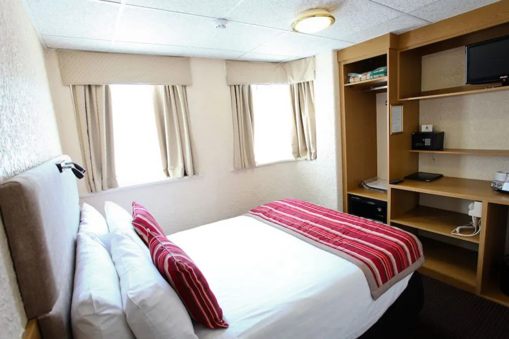 Clifton Court Hotel