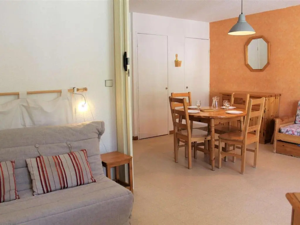 Appartement Vars, 1 pièce, 6 personnes - FR-1-330B-138
