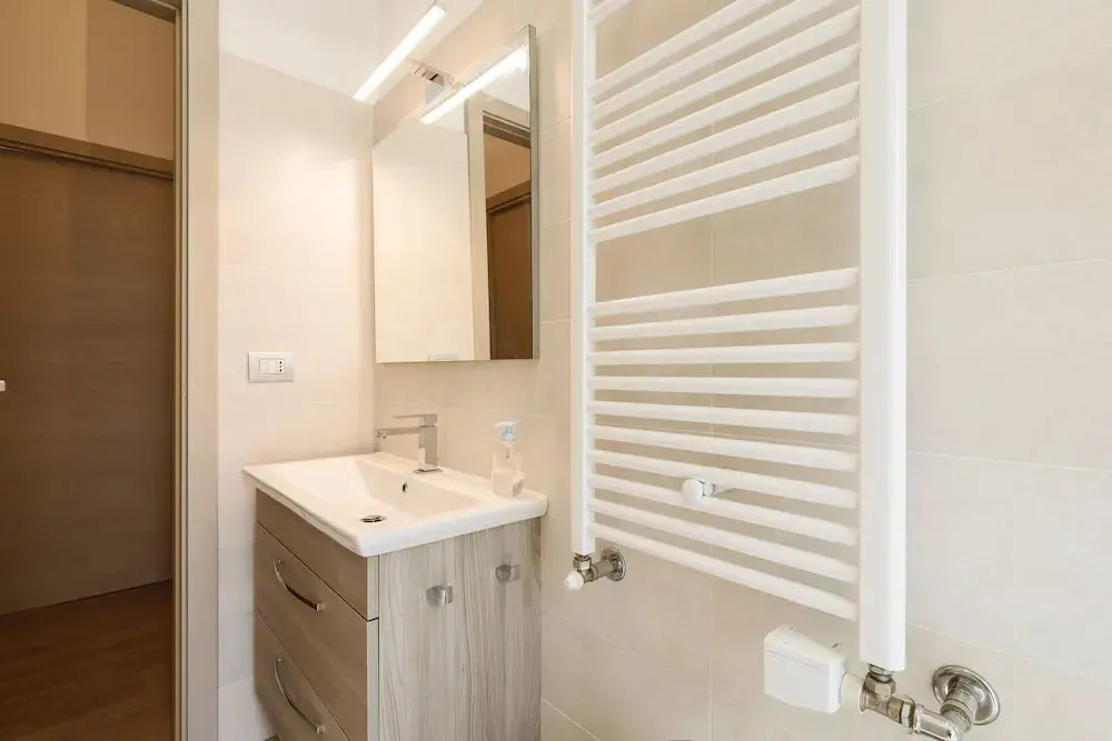 Suitelowcost Sforza