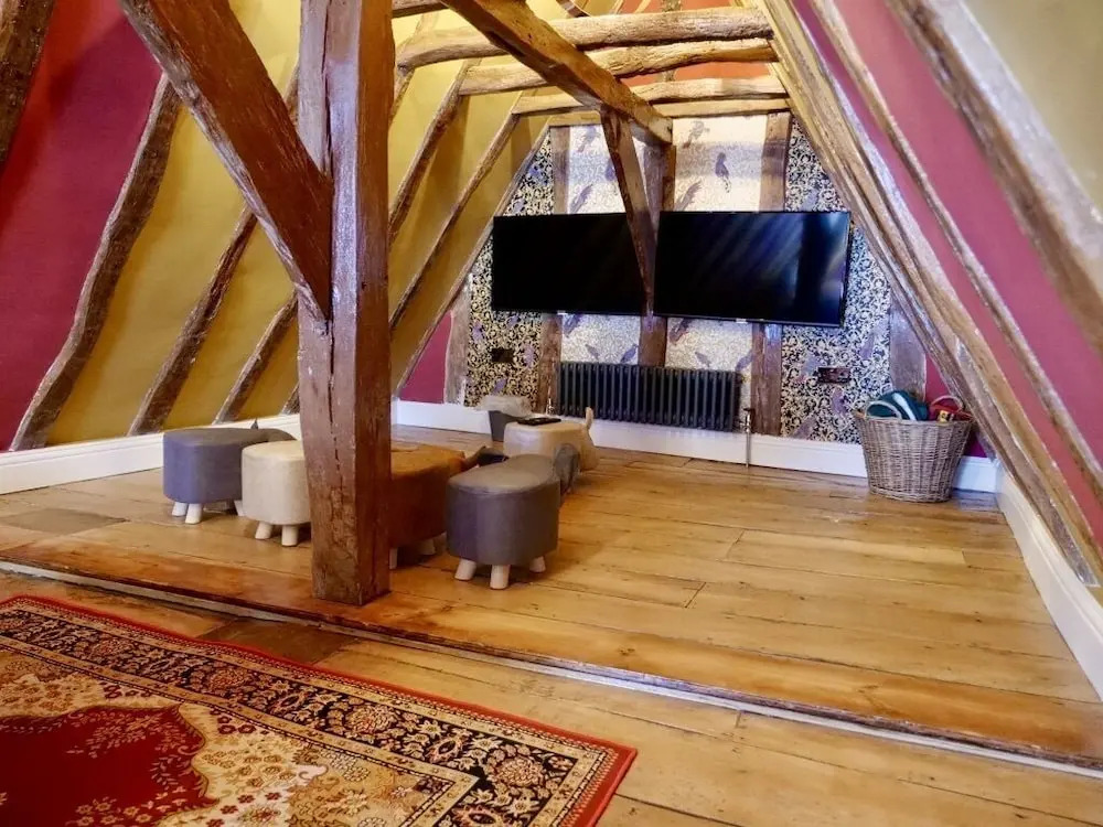 Luxury 8 Bed Manor House Hot Tub Cinema Room Skytv