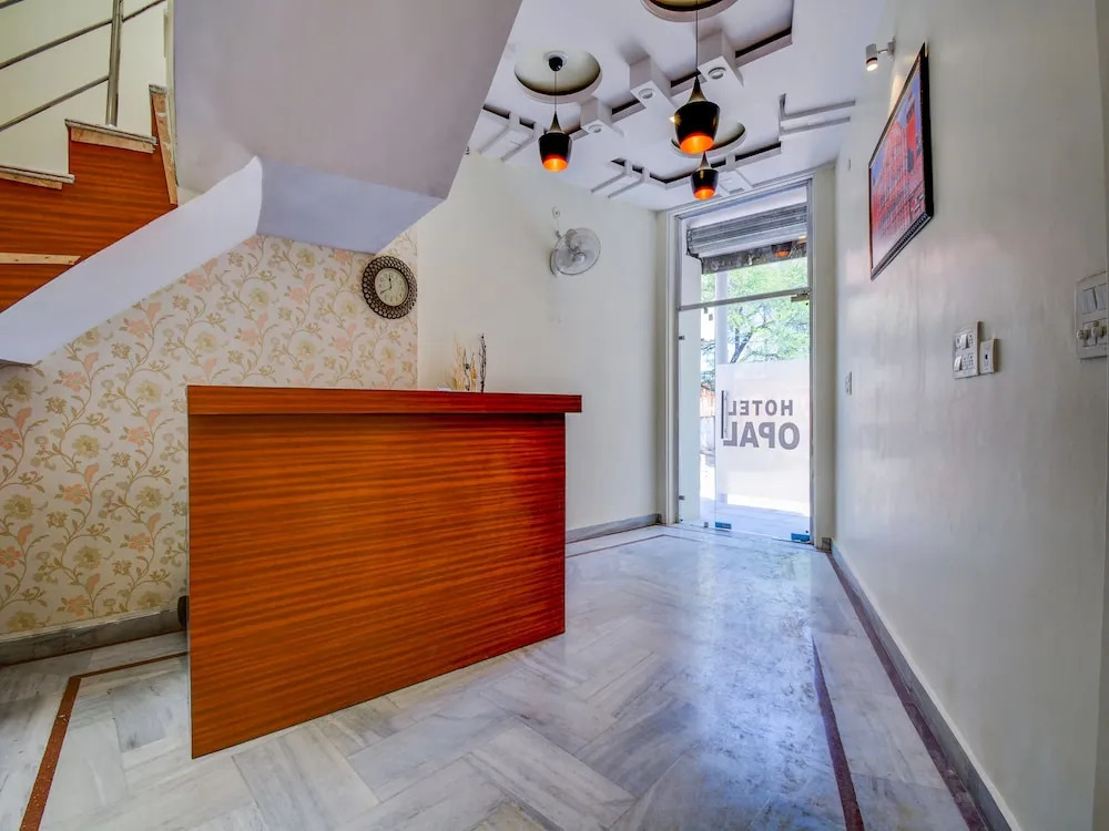 OYO Flagship 22942 Hotel Opal