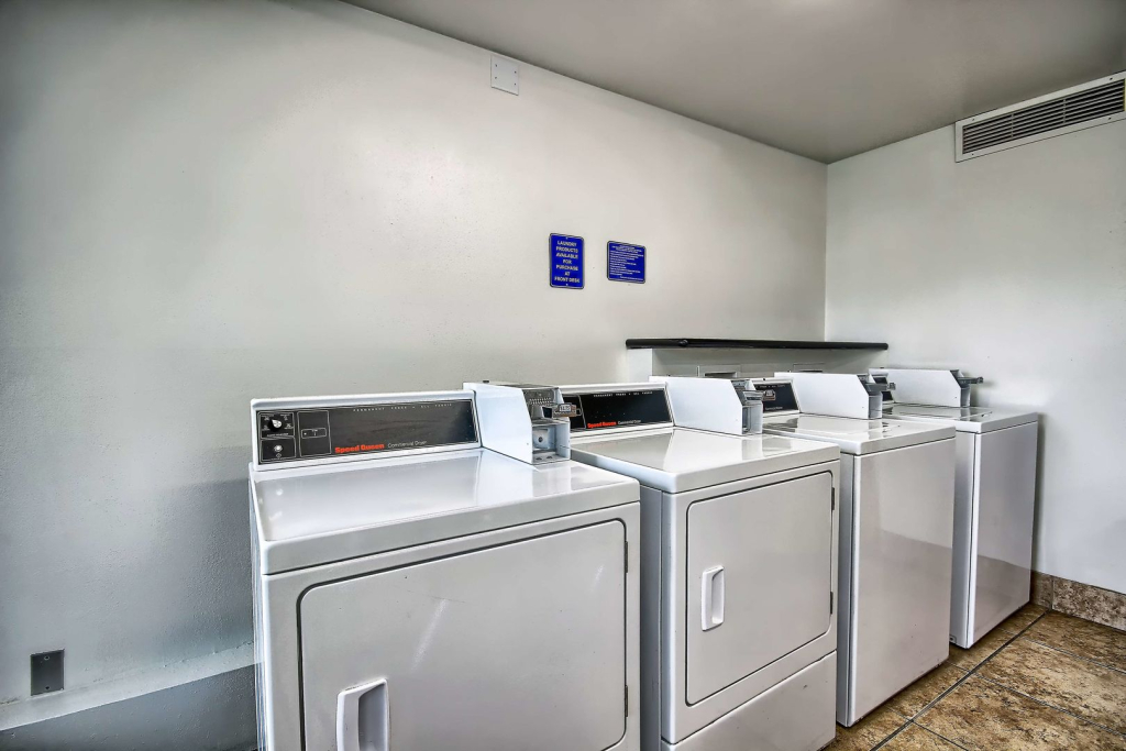 Motel 6-Columbus, OH - West