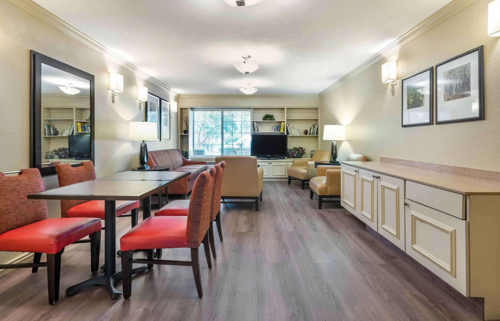 Extended Stay America Suites - Newark - Woodbridge