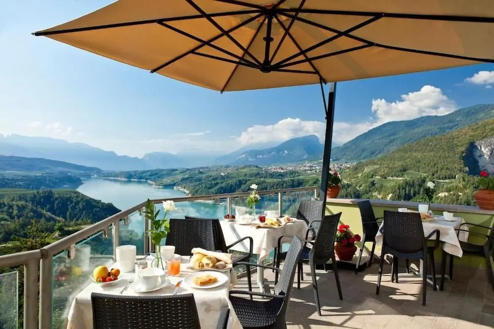 Viridis Hotel