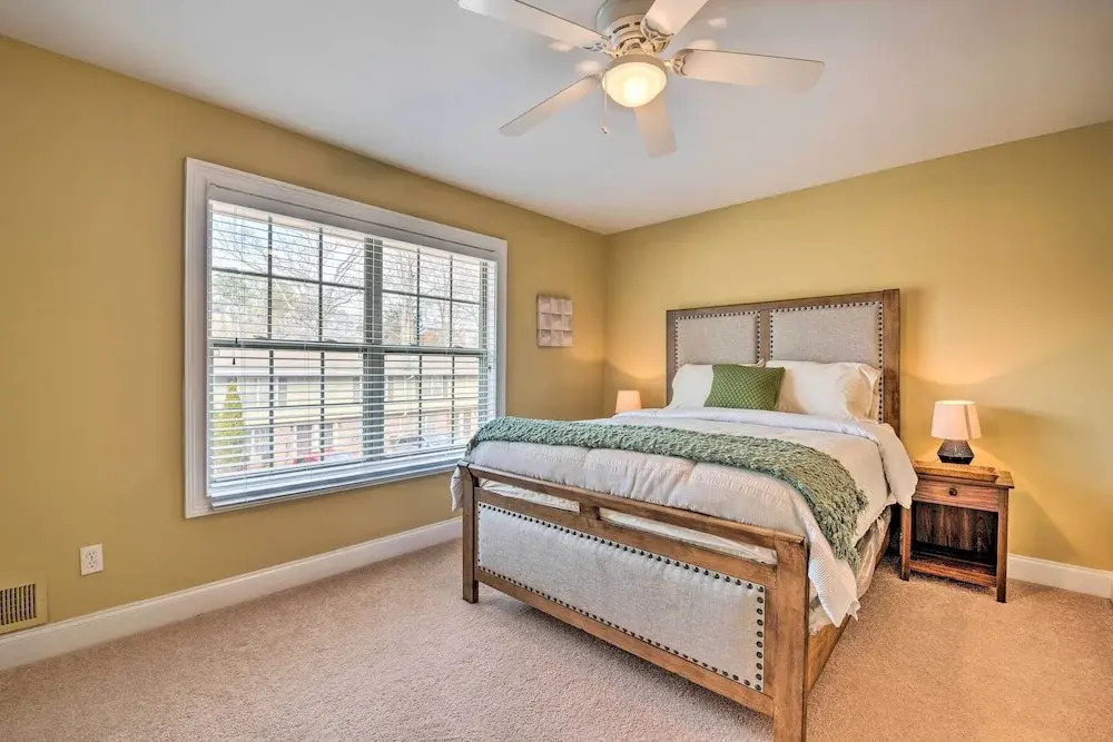 Smyrna Vacation Rental about 2 Mi to The Battery!