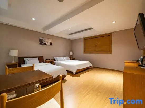 Nabeeya Hotel