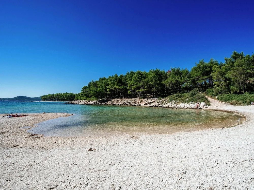 Apartment in Dalmatia With Terrace