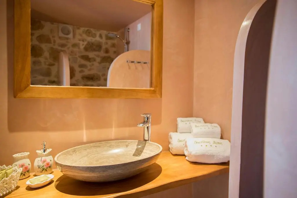Vetilios Lithos boutique hotel