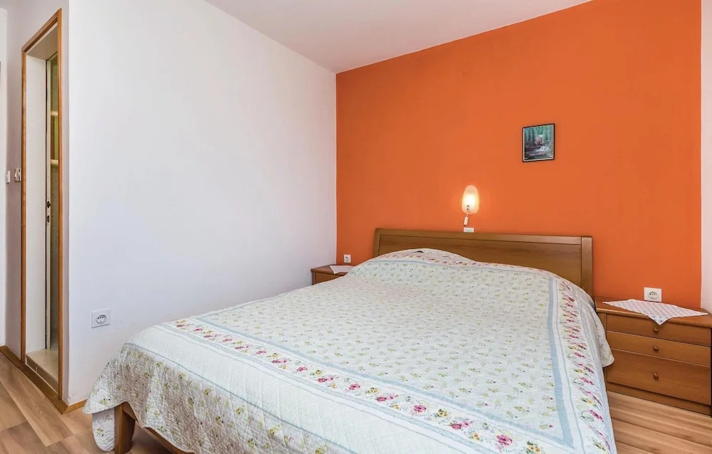 Amazing Home in Kampor With Wifi and 2 Bedrooms
