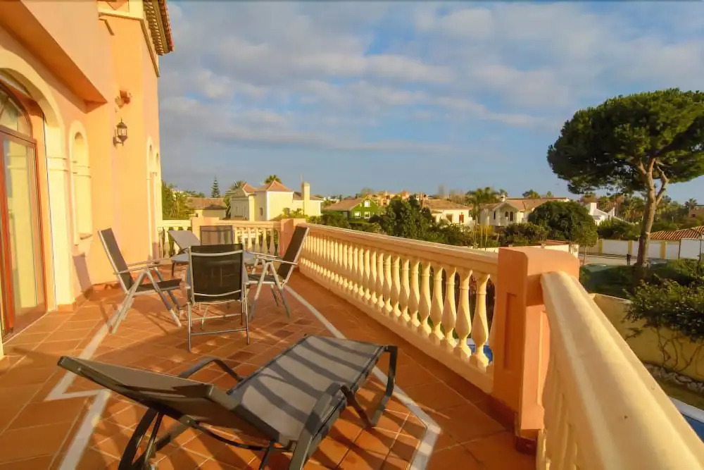 Twelve guest 6bedrooms Villa Montecarlo