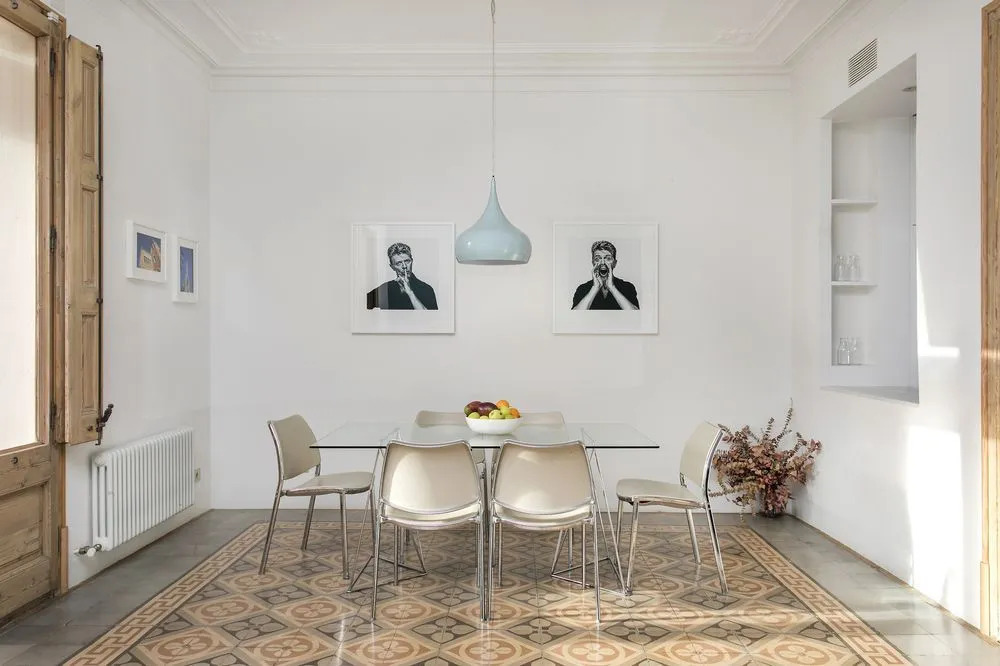 Spacious and luminous flat with balcony