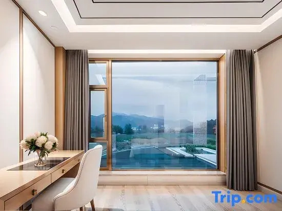 Yilong An'yun Hongcun  Wild Luxury Resort