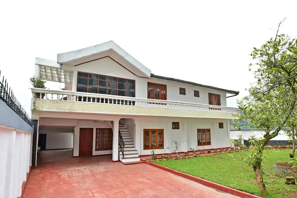 OYO 476 Bloomfield Villa