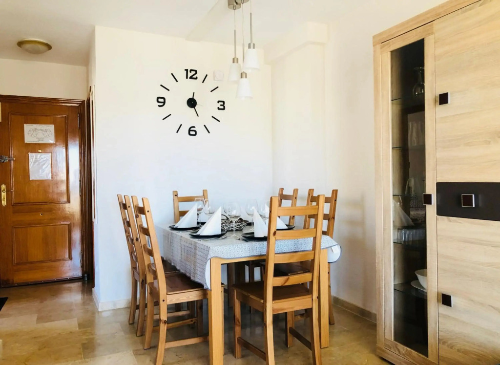 Holiday Apartment 5 min to Levante beach