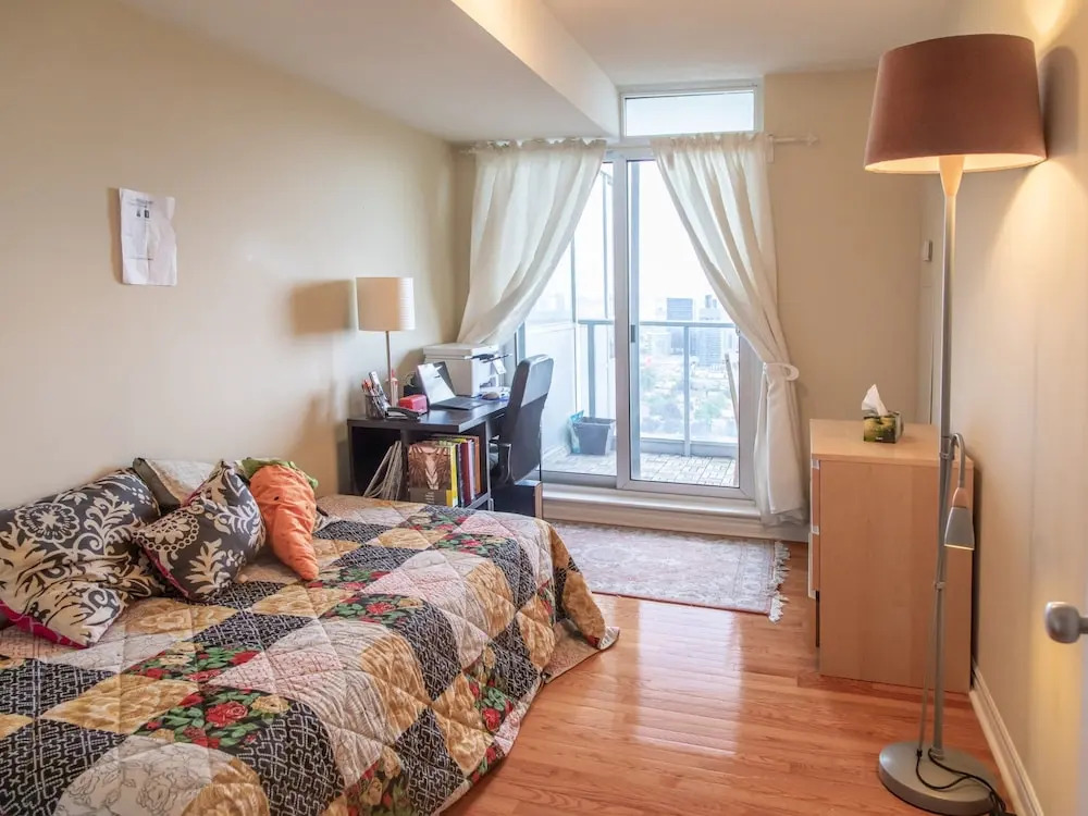 2 Bedroom North York Condo With a Pool and Gym
