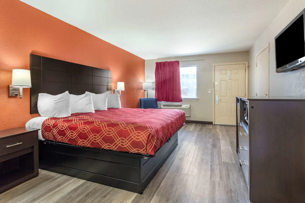 Econo Lodge Near SeaWorld